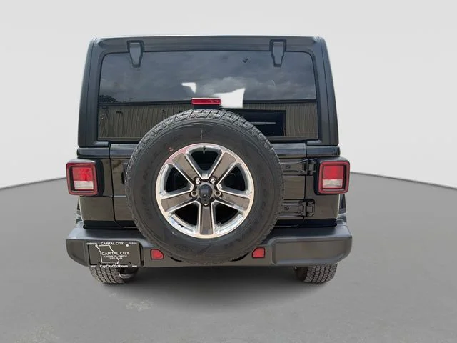 Used 2022 Black Jeep Unlimited Sahara image 5