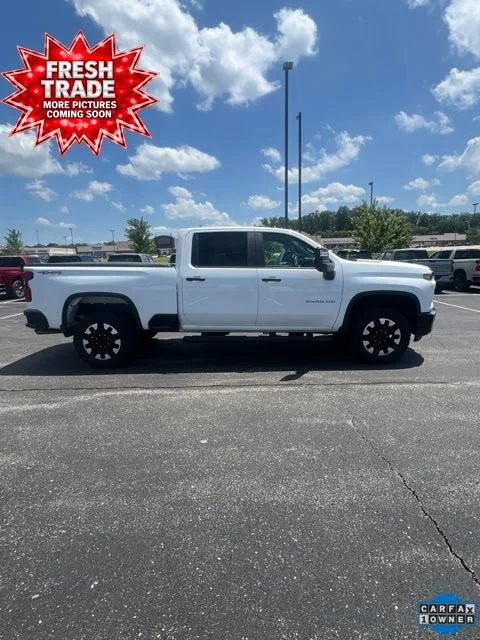 Used 2020 SUMMIT WHITE Chevrolet Custom image 1