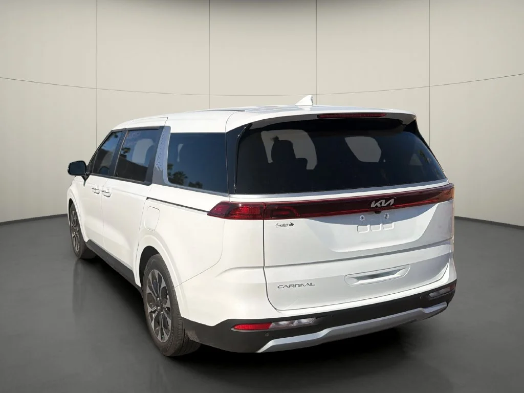 Used 2024 White Kia EX image 5
