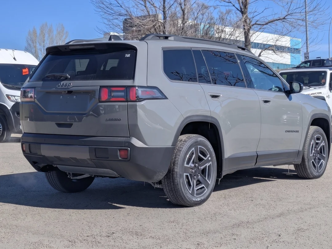 New 2026 Grey Jeep Laredo - - 4x4 - Pkg 23F - Compact Spare - 1.6L Turbo Hybrid - 12.3 Touchscreen & More! image 8