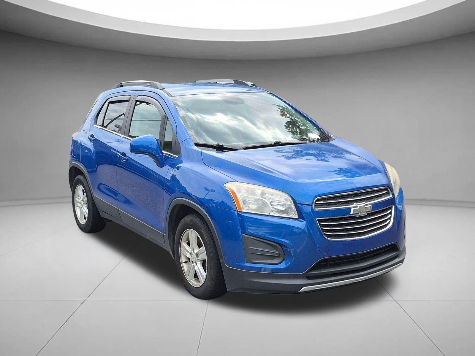 Used 2015 Brilliant Blue Metallic Chevrolet LT image 7