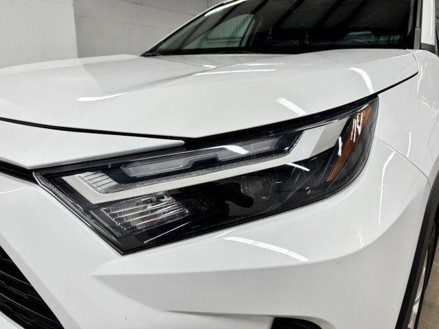 Certified Used 2025 ICE CAP Toyota  image 9
