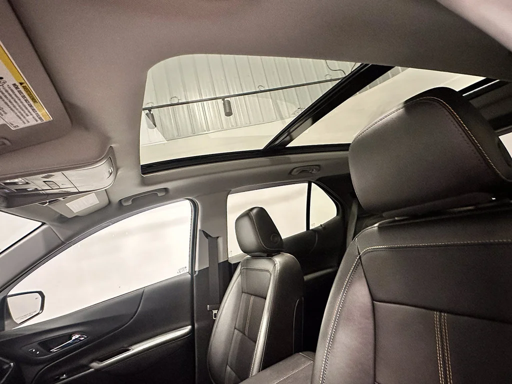 Used 2024 Summit White Chevrolet Premier image 33