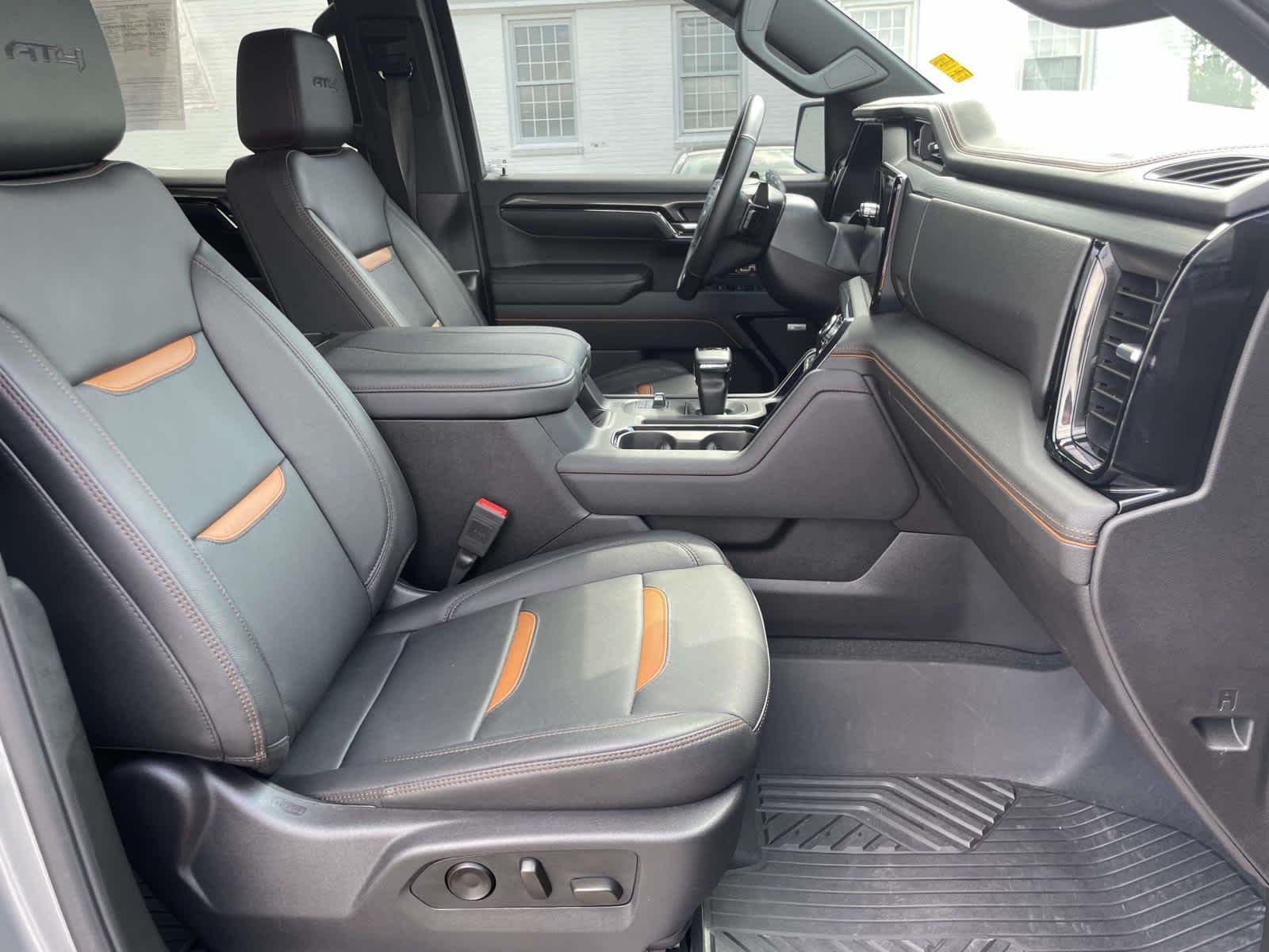 Used 2024 Sterling Metallic GMC AT4 image 20
