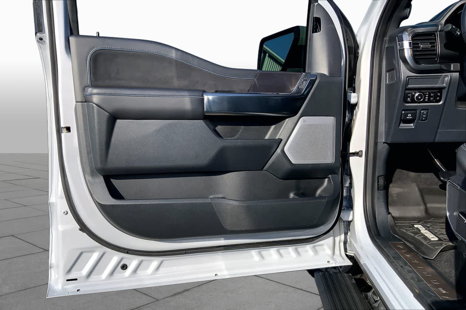 Used 2025 Space White Ford Platinum image 22
