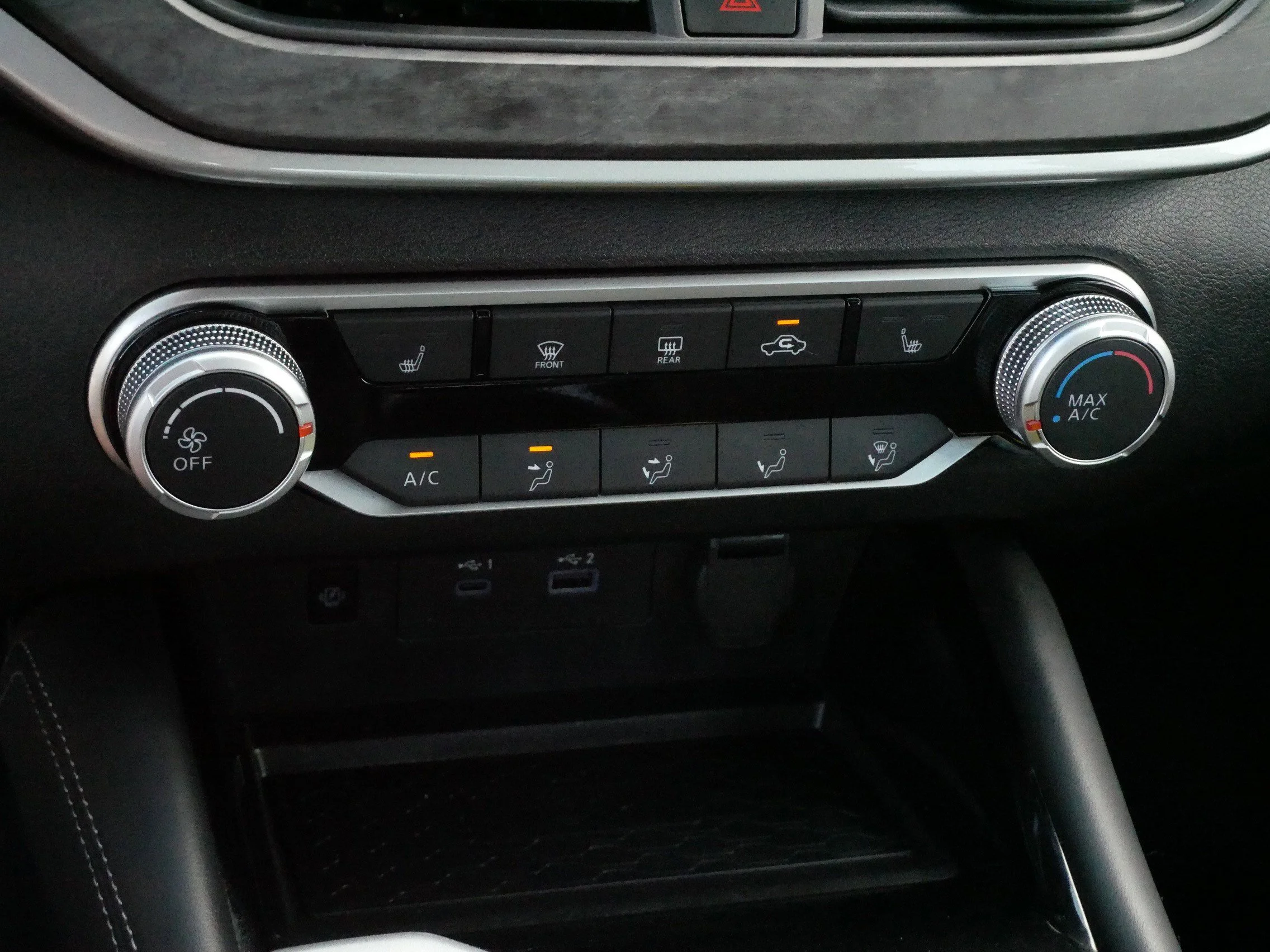Used 2024 Super Black Nissan 2.5 SV image 24