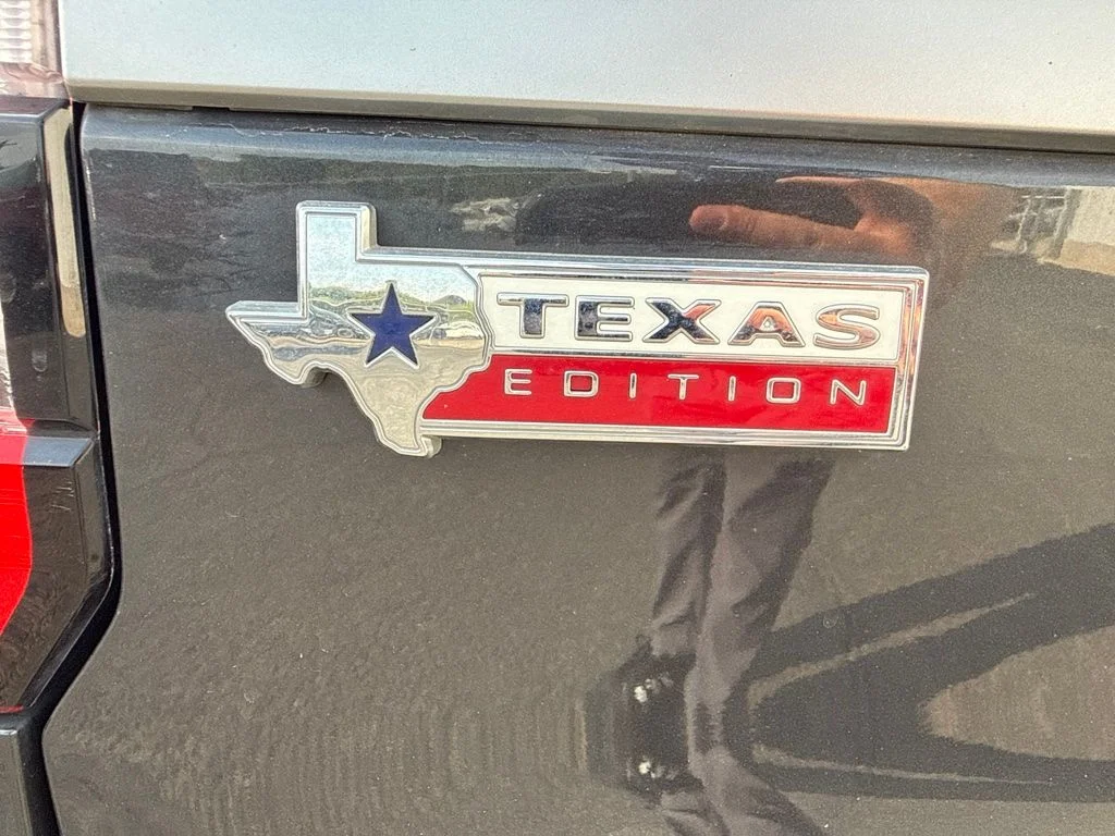 Used 2024 Gray Metallic Ford XLT image 12