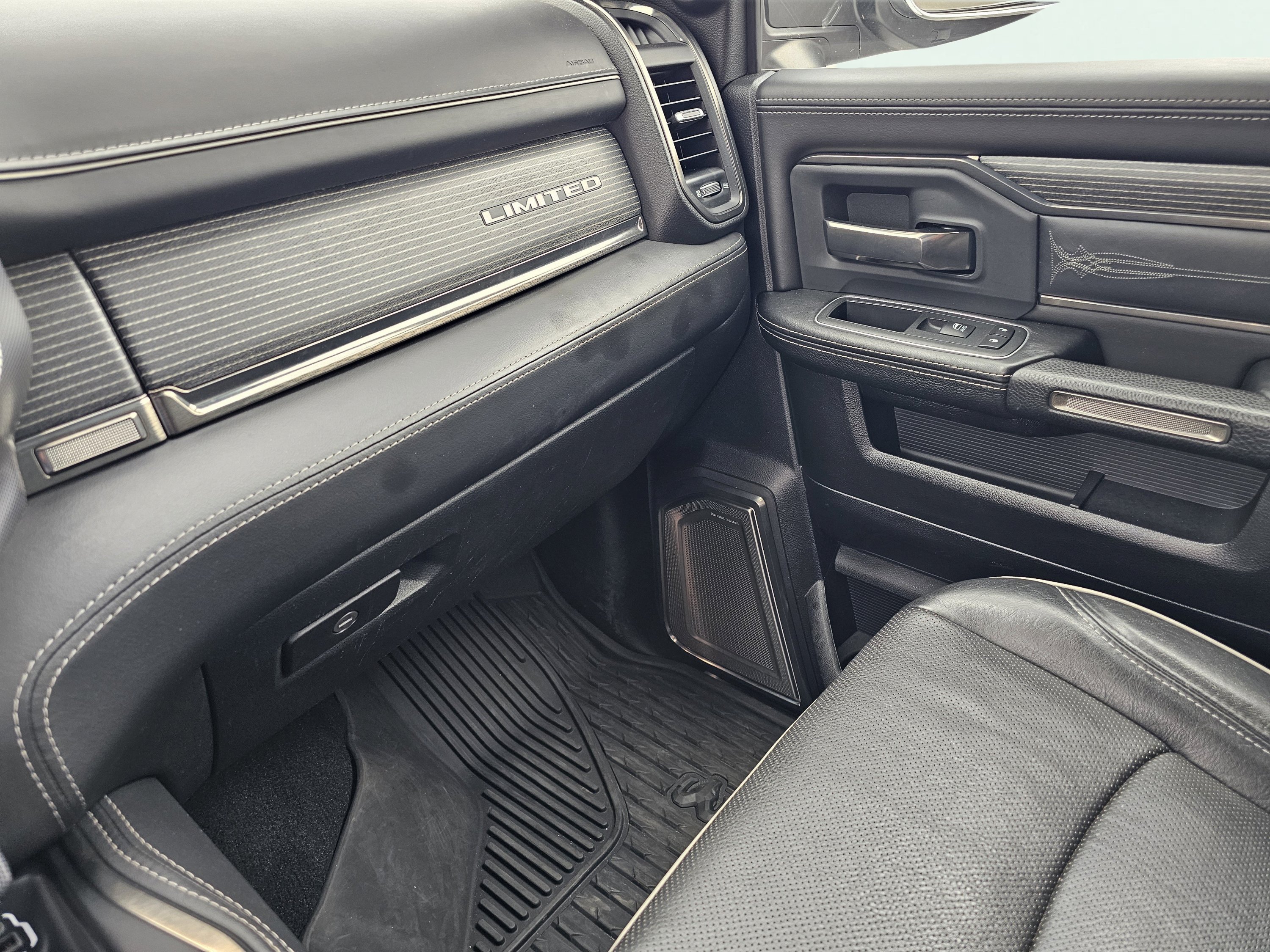 2020 RAM Ram 2500 Pickup Laramie Limited - Photo 29