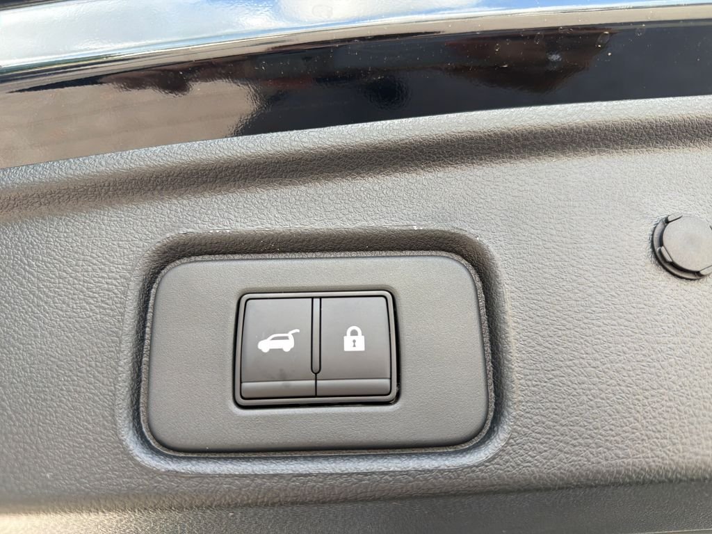 New 2026 Nissan Pathfinder SL 4D Sport Utility