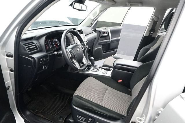 Used 2022 Classic Silver Metallic Toyota SR5 image 6