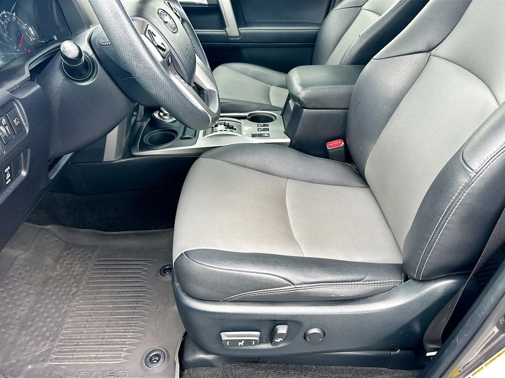Used 2021 Magnetic Gray Metallic Toyota SR5 Premium image 21