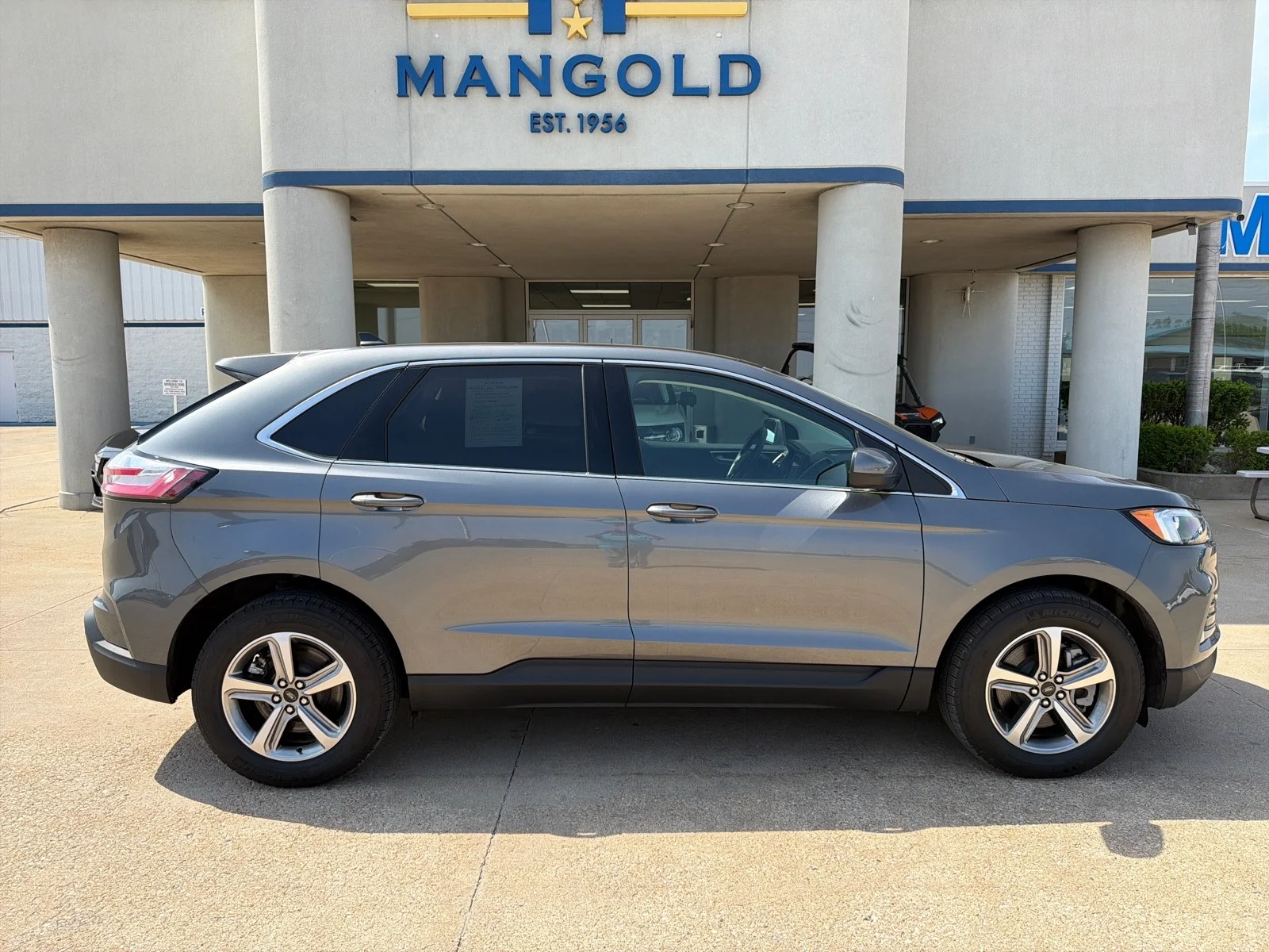 2024 Ford Edge SEL AWD's photo