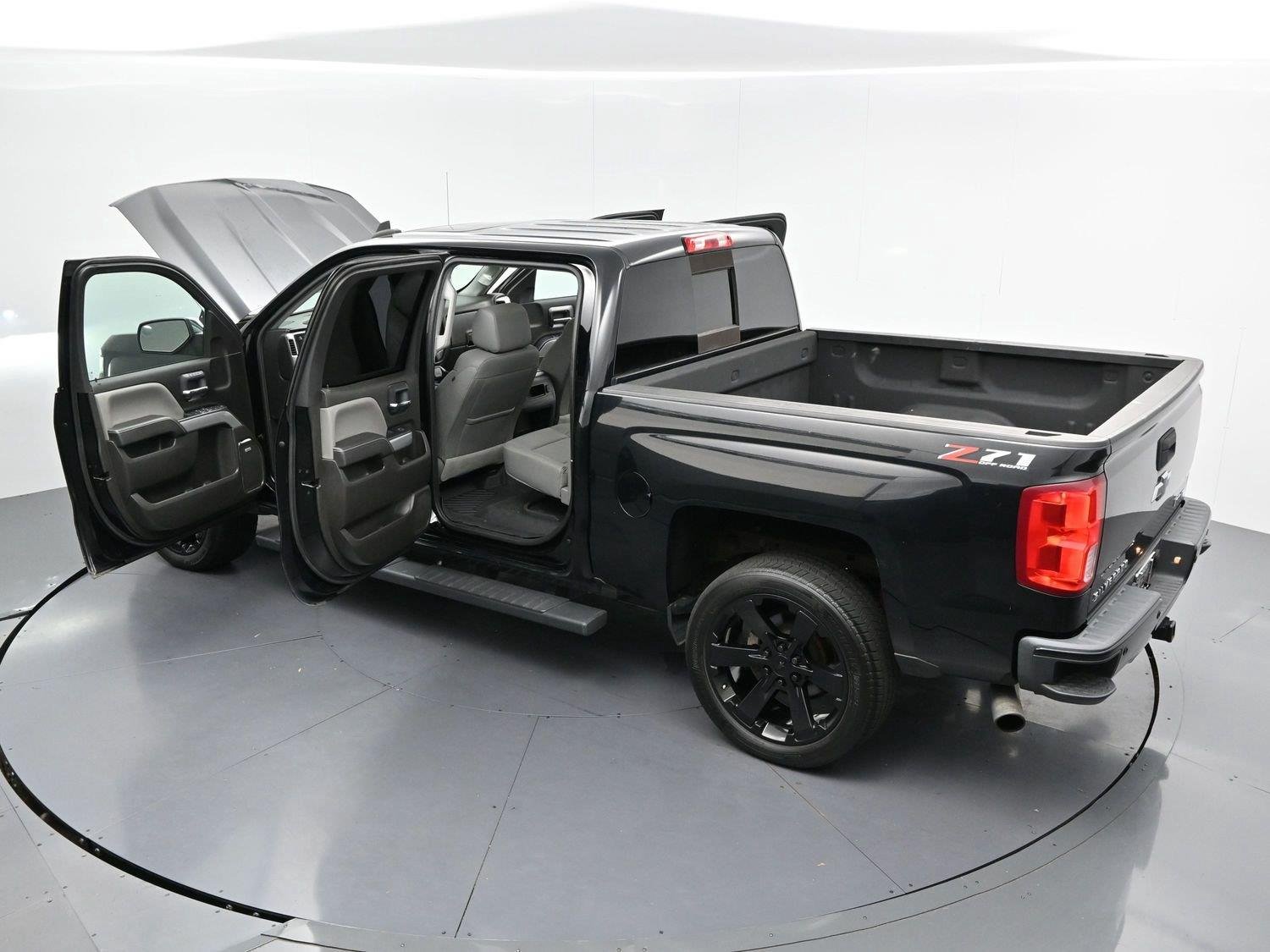 Used 2018 BLACK Chevrolet LTZ image 43