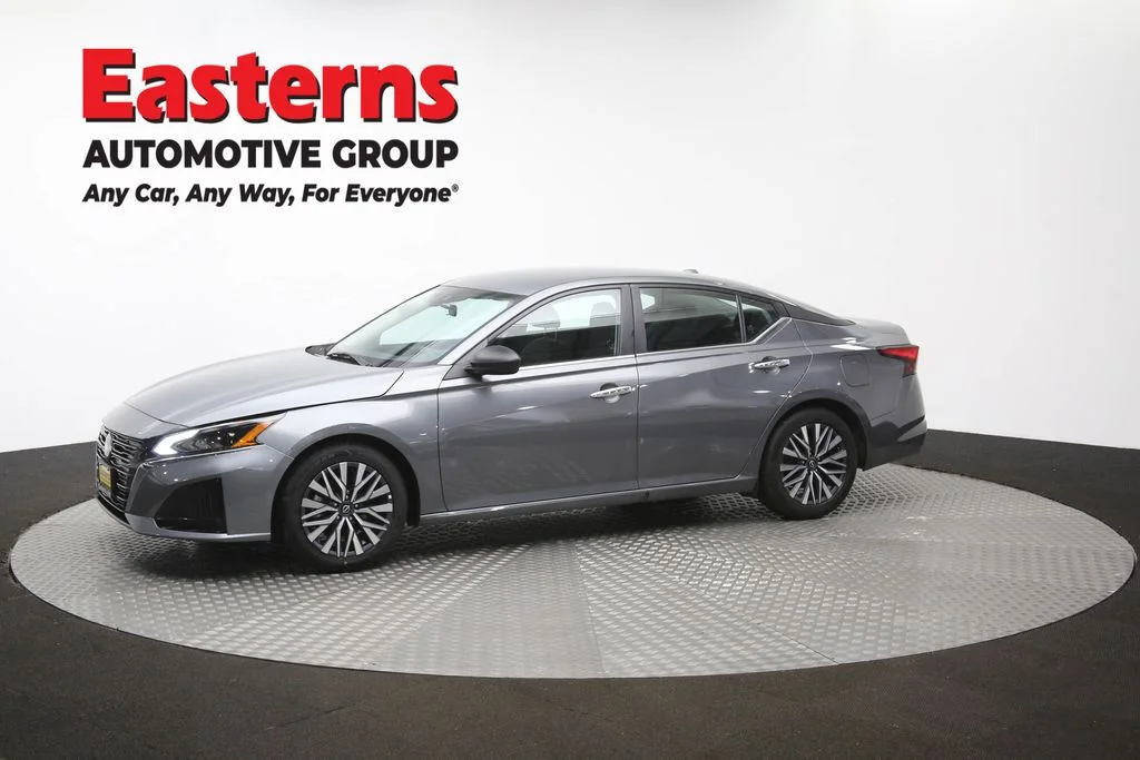 Used 2025 Gray Nissan 2.5 SV image 57