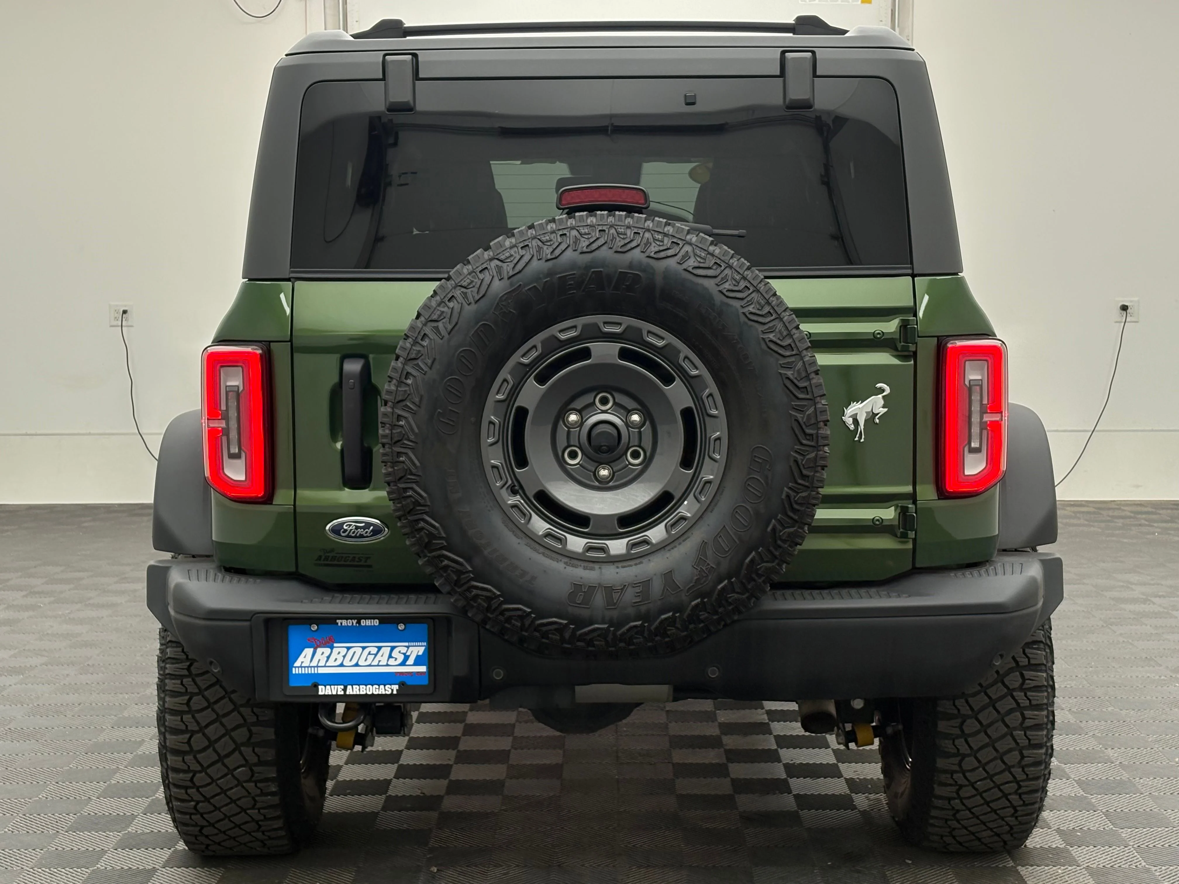 Used 2024 Green Metallic Ford Everglades image 8