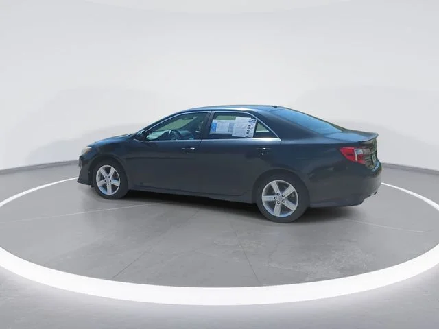 Used 2013 Gray Toyota SE image 5