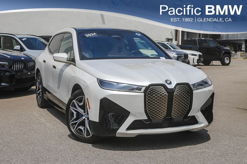 2024 BMW iX xDrive50's photo