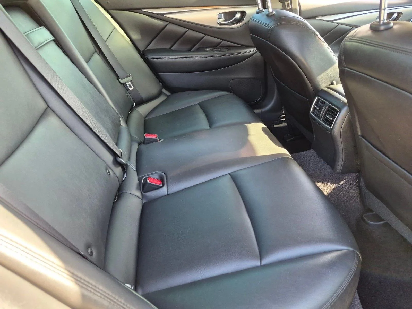 Used 2020 Black Obsidian INFINITI 3.0t LUXE image 19
