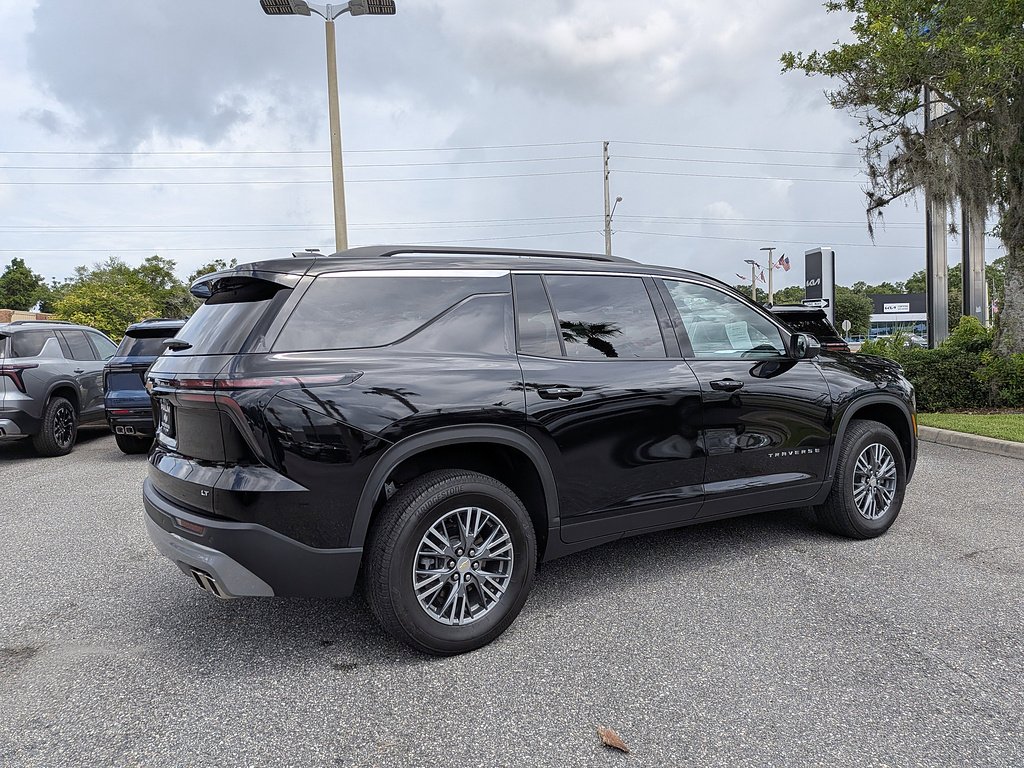 2024 Chevrolet Traverse 1LT - Photo 3