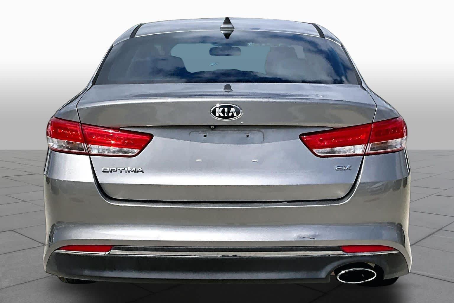 Used 2016 Titanium Gray Kia EX image 5