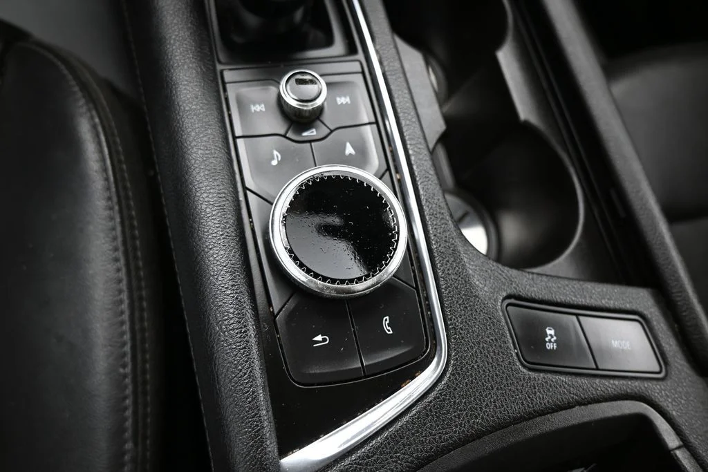 Used 2020 Gray Cadillac Premium Luxury image 22