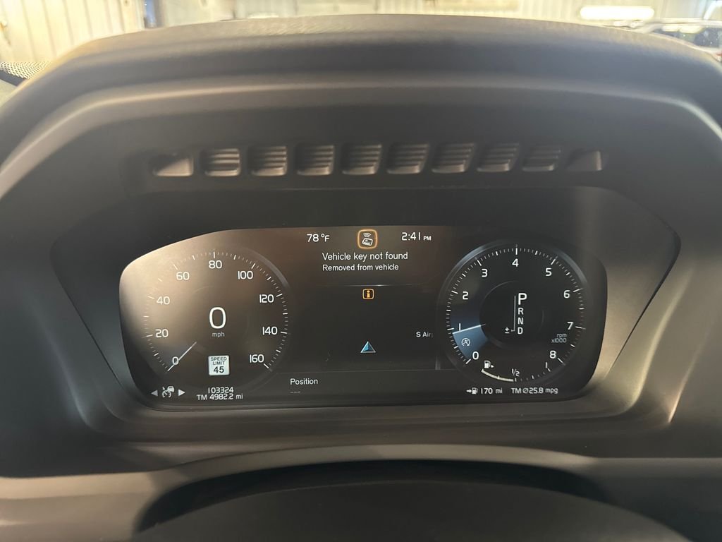 Used 2018 Green Volvo T5 Momentum image 20