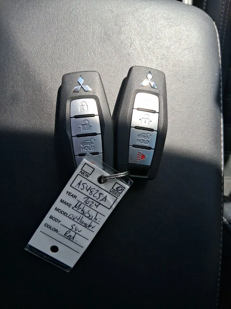 Used 2024  Mitsubishi SE image 20