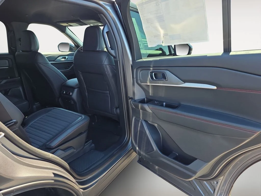 New 2026 Carbonized Gray Metallic Ford ST-Line image 12