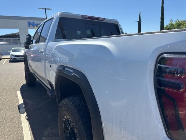 Used 2024 White GMC AT4X image 4