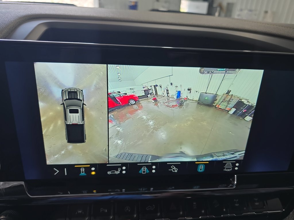 Used 2023 Blue Chevrolet ZR2 image 22
