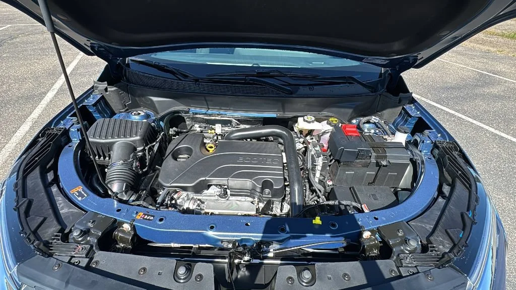 New 2027 Lakeshore Blue Metallic Chevrolet LT image 17