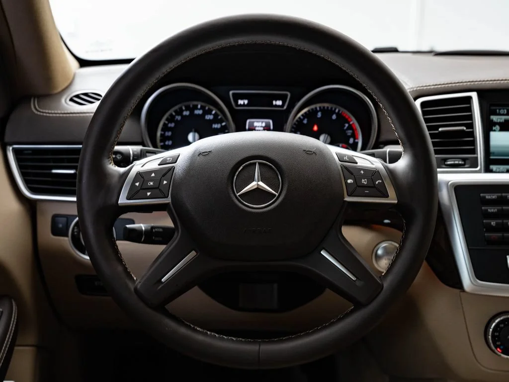 Used 2016 Polar White Mercedes-Benz GL 450 image 43