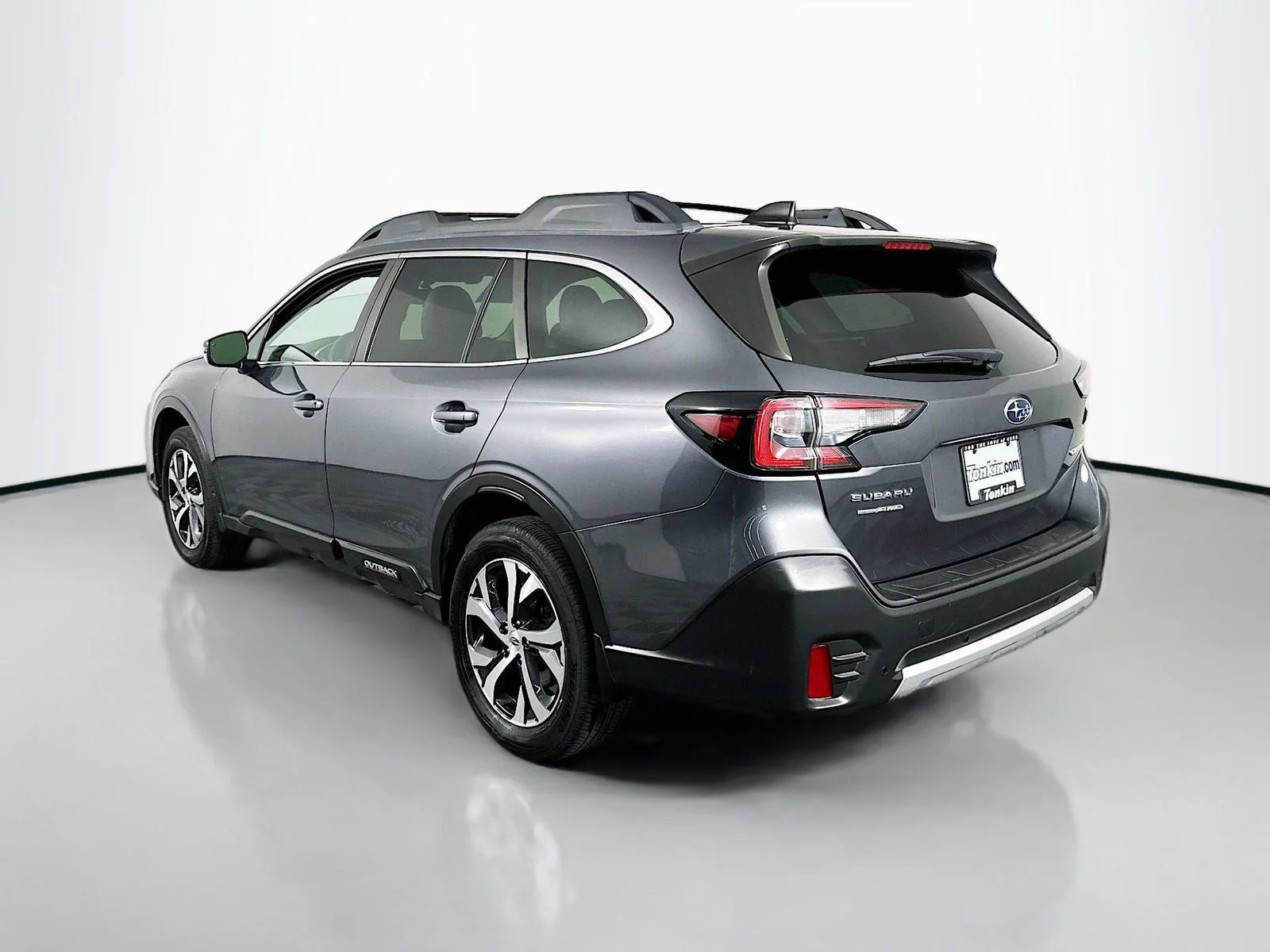 Used 2022 Magnetite Gray Metallic Subaru Limited image 6