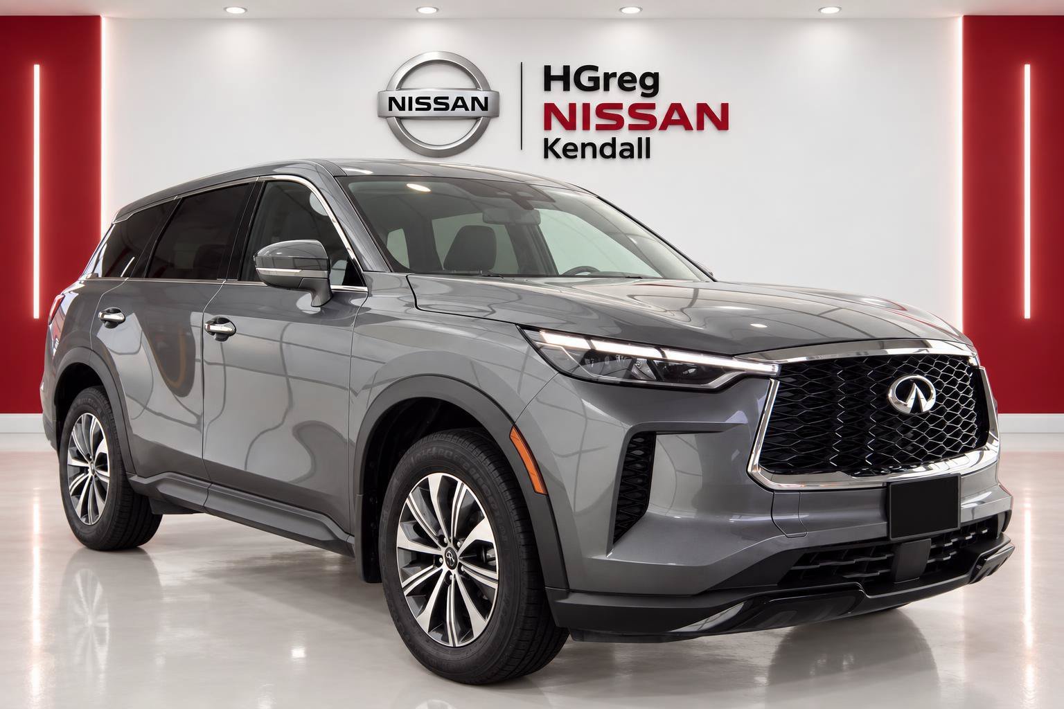 Used 2024 Gray INFINITI PURE image 3