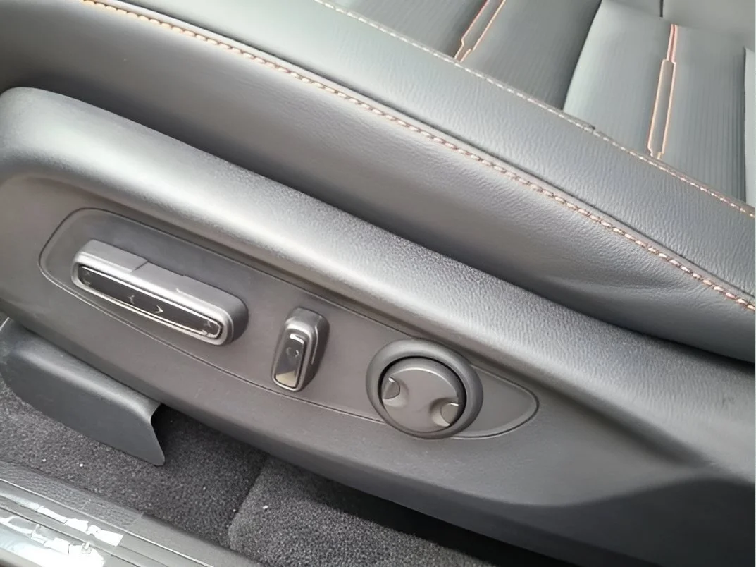 New 2027 Meteorite Gray Metallic Honda Sport Touring image 22