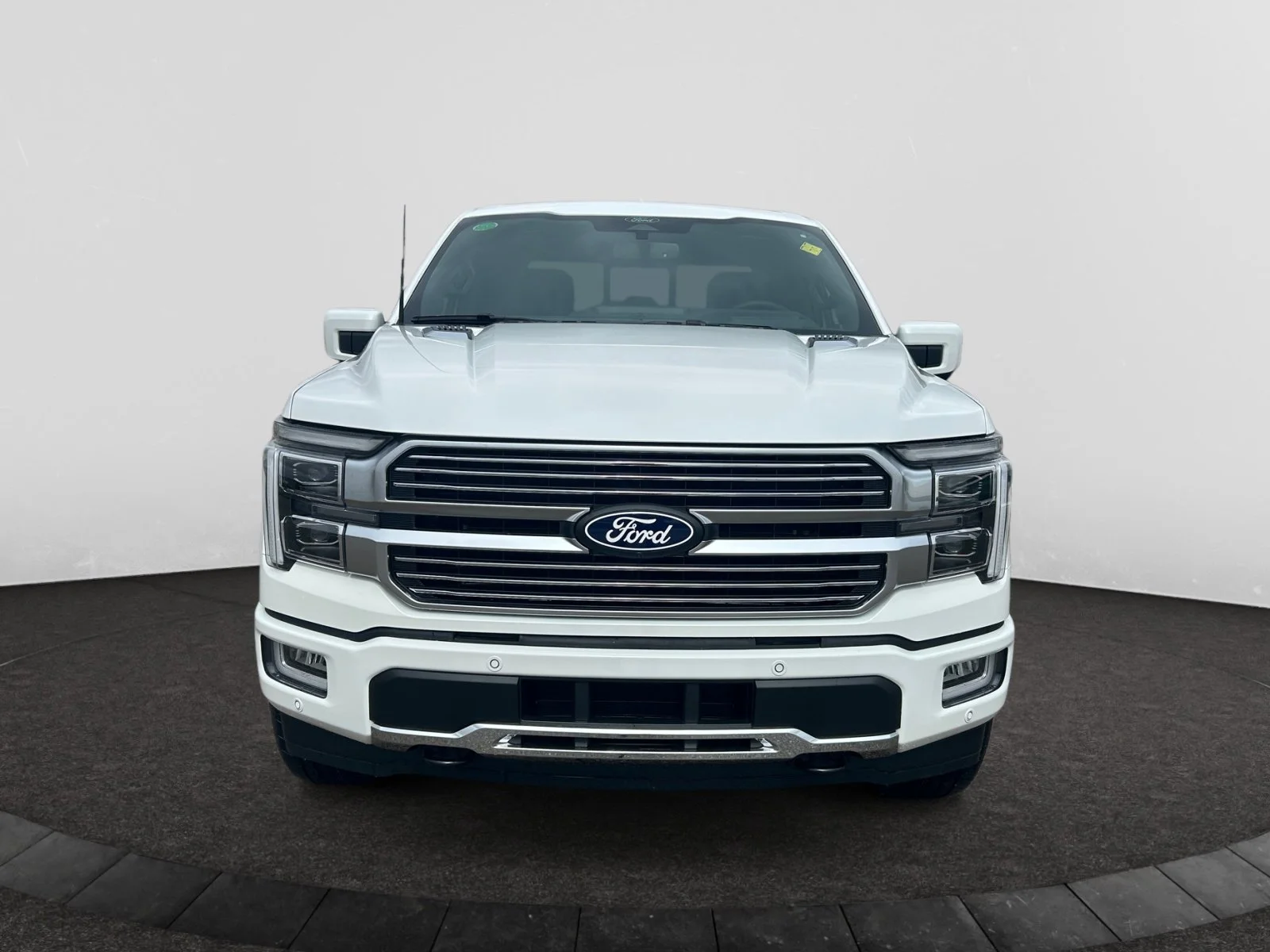 New 2026 Star White Metallic Tri-Coat Ford Platinum image 8
