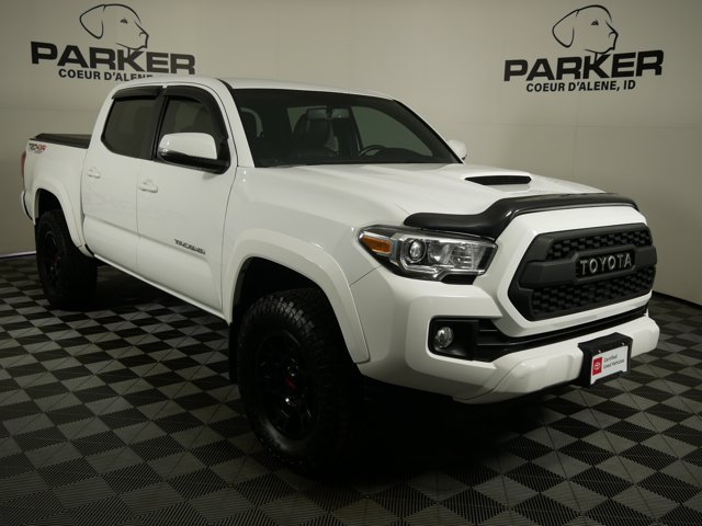 Certified Used 2017 Super White Toyota Double Cab TRD Sport image 4