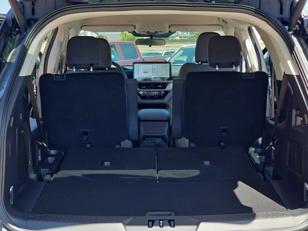 New 2026 Carbonized Gray Metallic Ford Active image 13