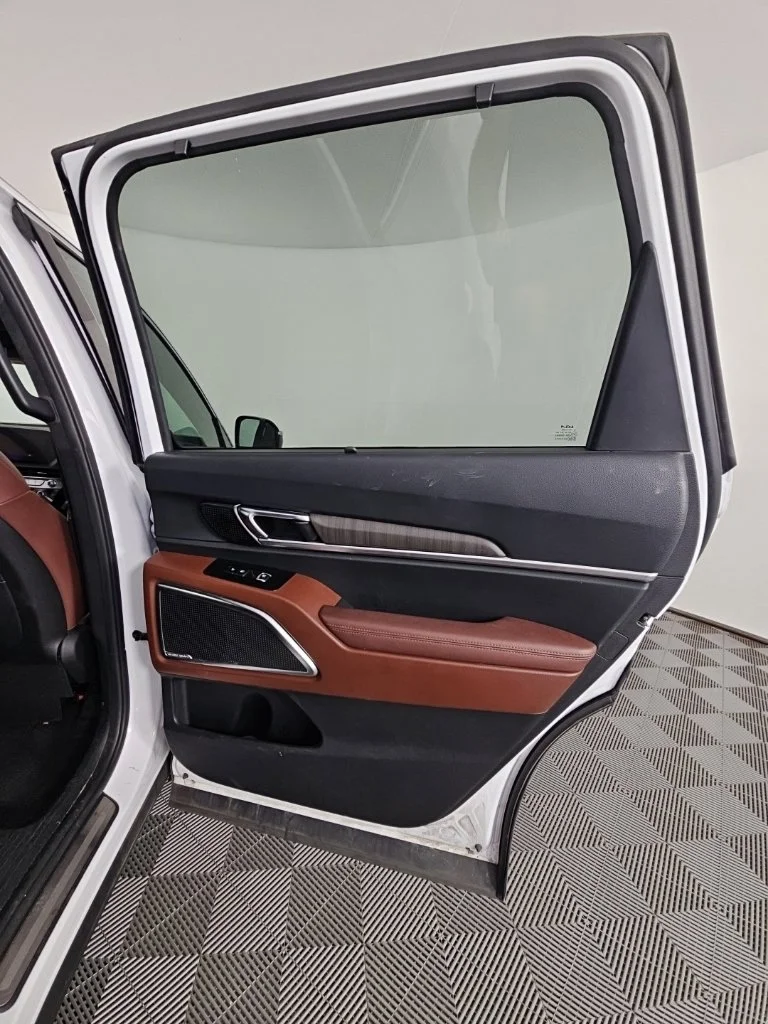 Used 2023 White Kia SX-Prestige image 18