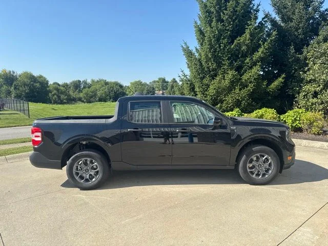 New 2026 Shadow Black Ford XLT image 33