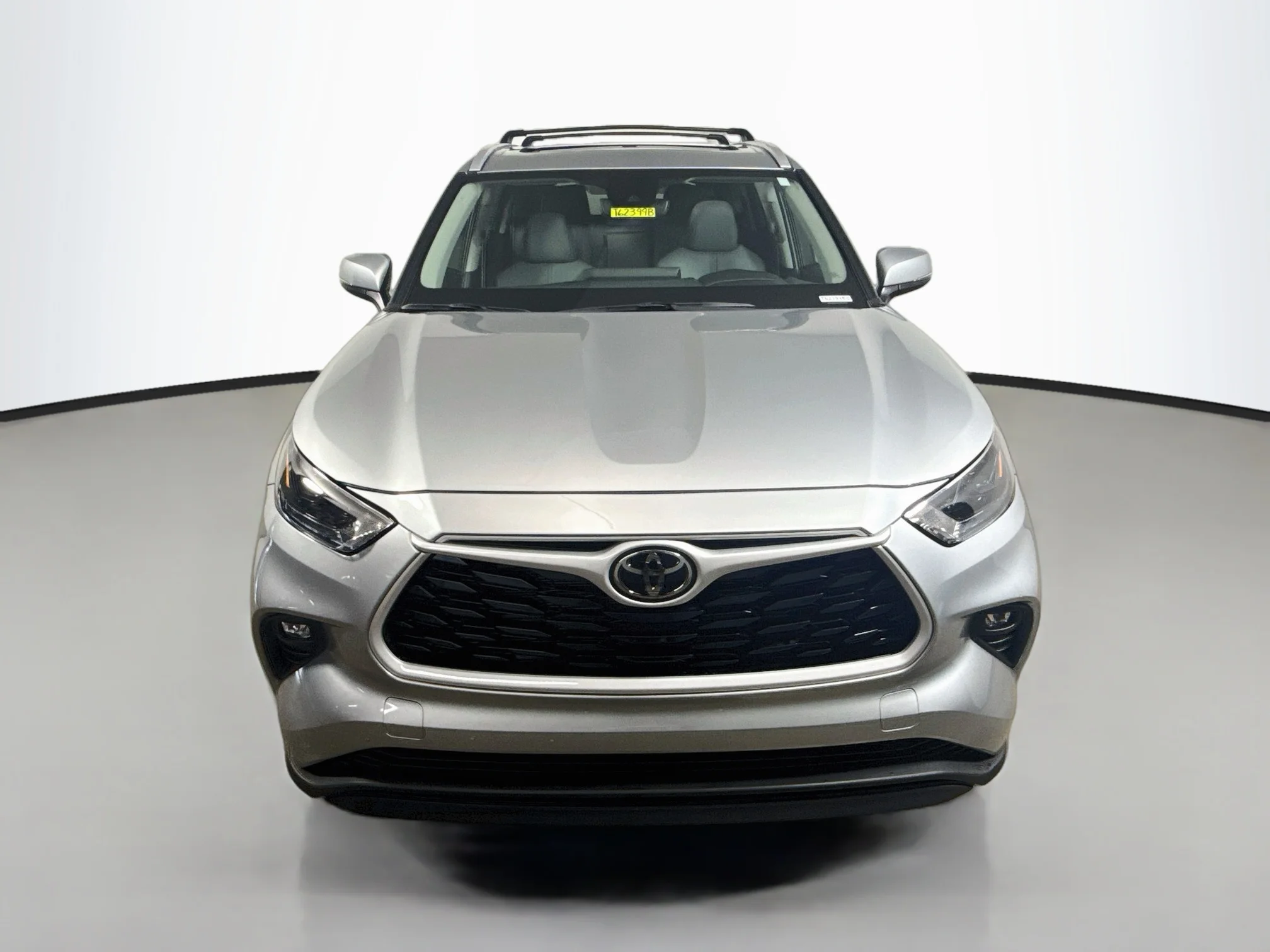 Used 2025 Celestial Silver Metallic Toyota Hybrid XLE image 2