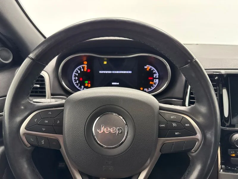 Used 2020 Red Jeep Limited image 25