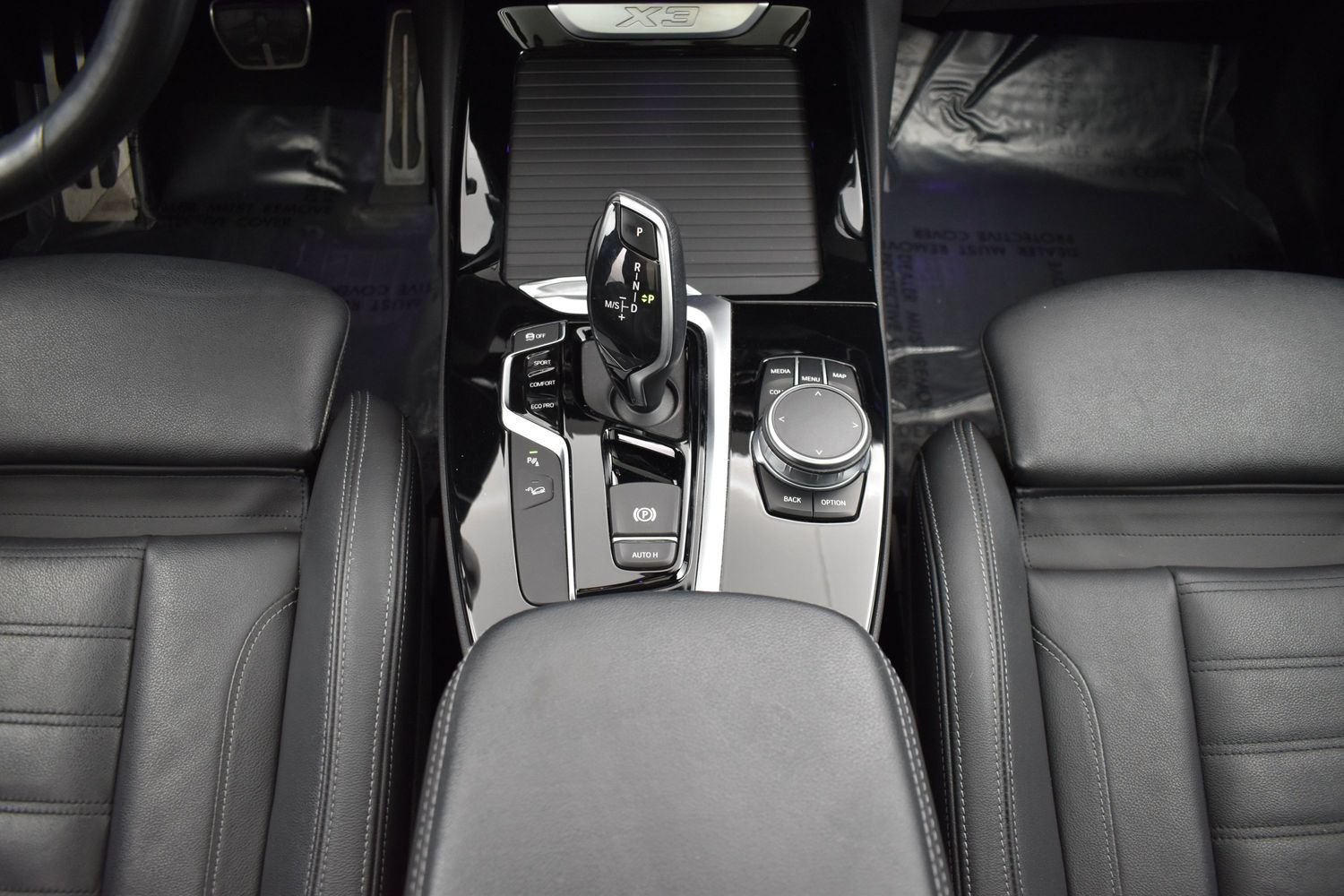 Used 2021 Black BMW xDrive30i image 17
