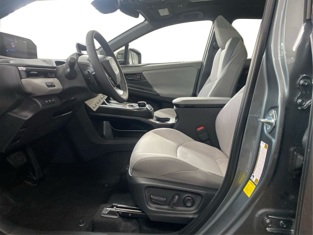 New 2026 Overcast Toyota  XSE image 7
