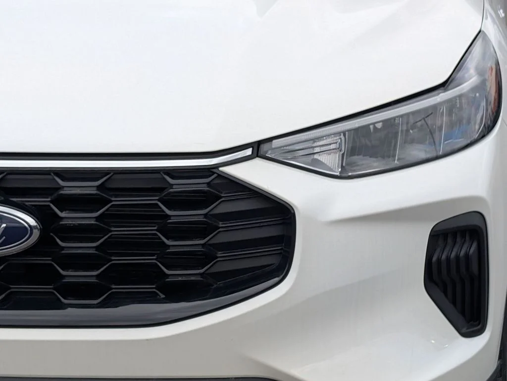 New 2026 Star White Metallic Tri-coat Ford ST-Line image 10