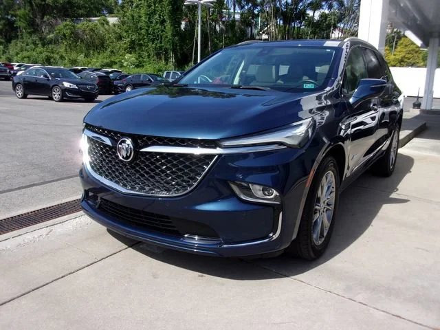 2024 Buick Enclave Avenir AWD's photo