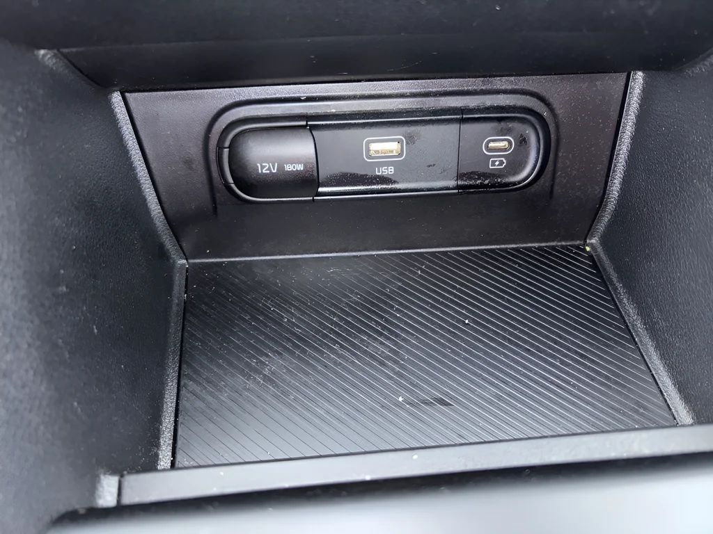 2025 Kia Sportage LX - Photo 27