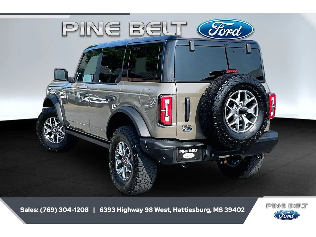 Used 2025 GRAY Ford Badlands image 2