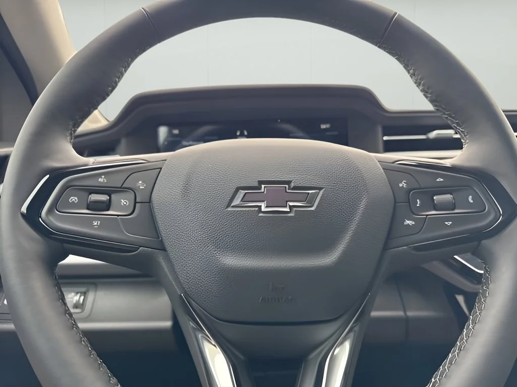 New 2027 Mosaic Black Metallic Chevrolet LT image 26
