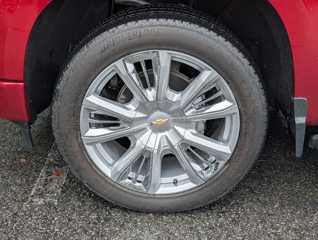 Used 2023 Red Chevrolet High Country image 11